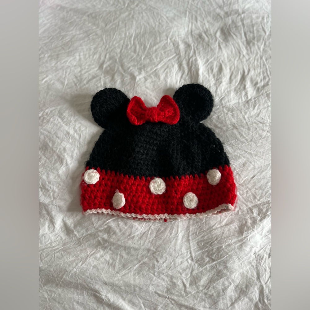 Minnie Mouse beanie